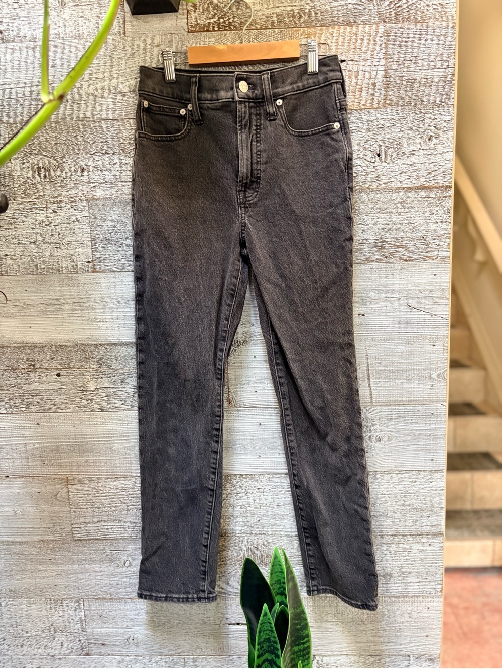 Madewell | "The Perfect Vintage" High-Rise Straight Tapered Jeans - Women's 24